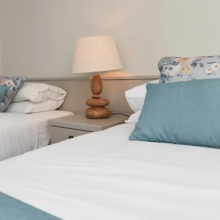Gasthof Whispering Pines Crosshaven
